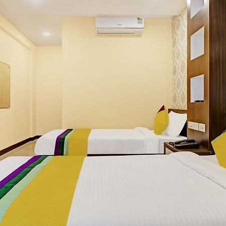 Itsy Hotels Sapphire Residency Manjeri Exteriör bild