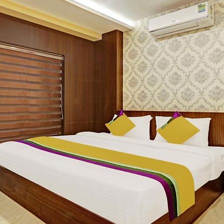 Itsy Hotels Sapphire Residency Manjeri Exteriör bild