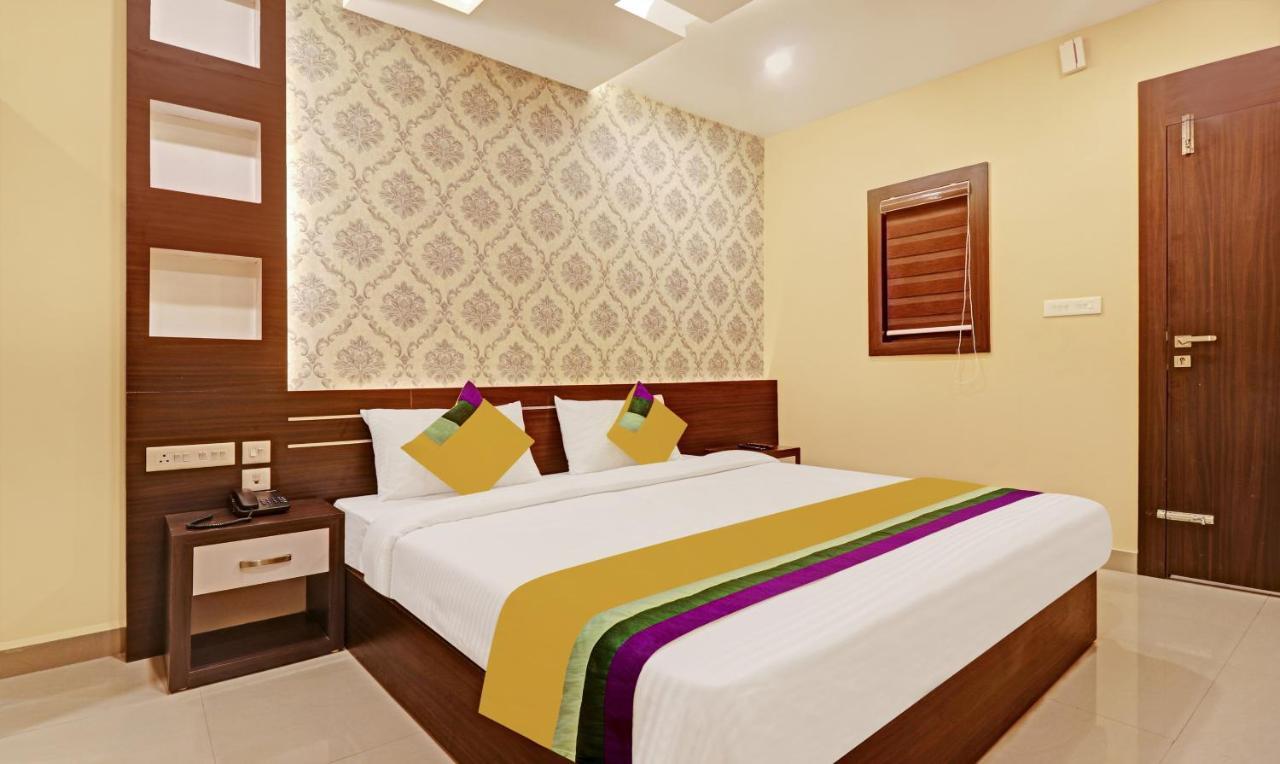 Itsy Hotels Sapphire Residency Manjeri Exteriör bild