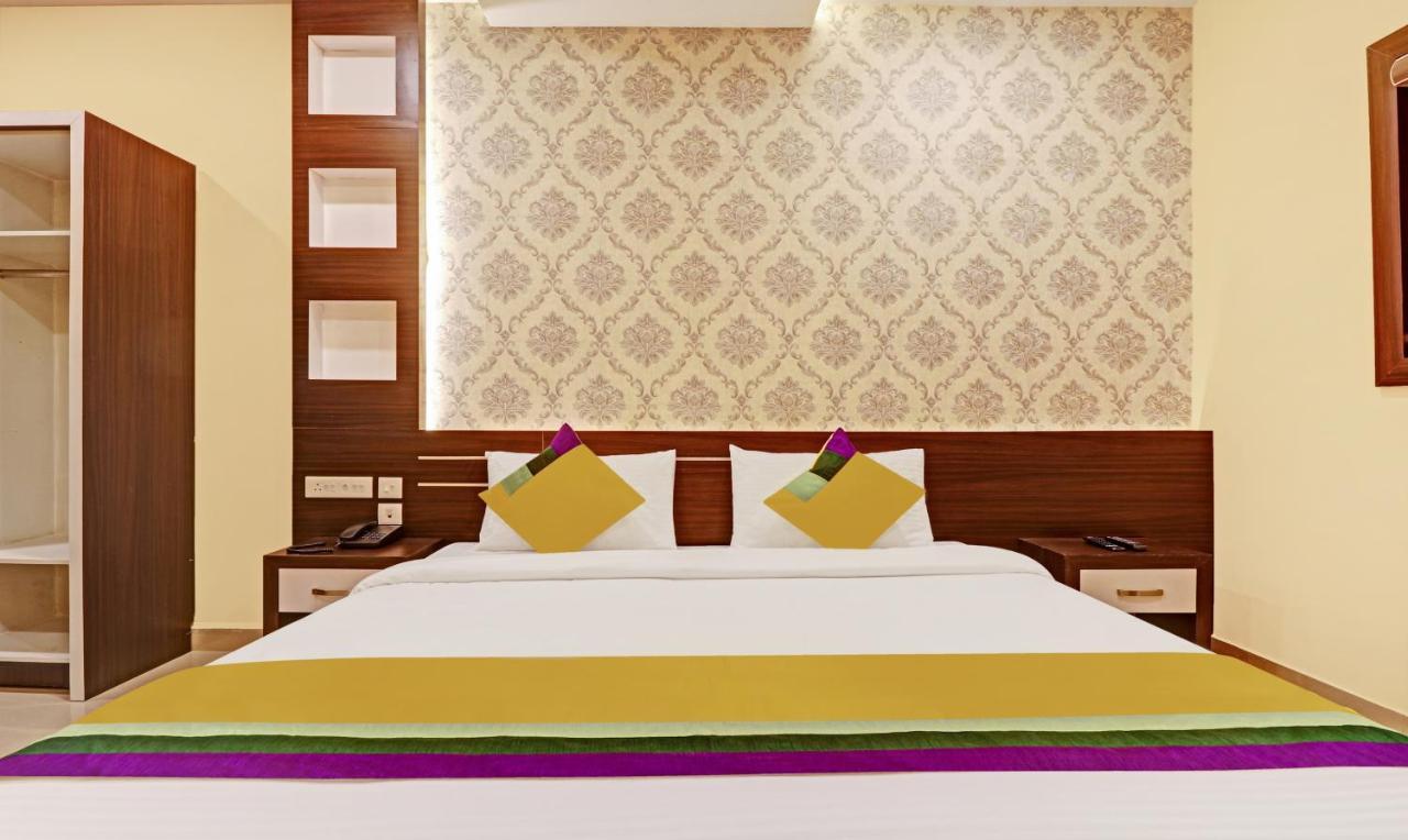 Itsy Hotels Sapphire Residency Manjeri Exteriör bild