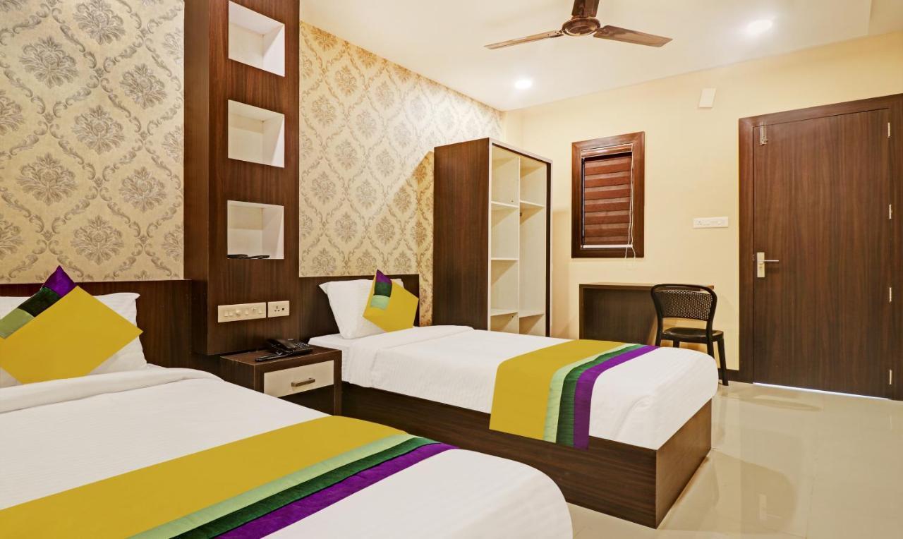Itsy Hotels Sapphire Residency Manjeri Exteriör bild