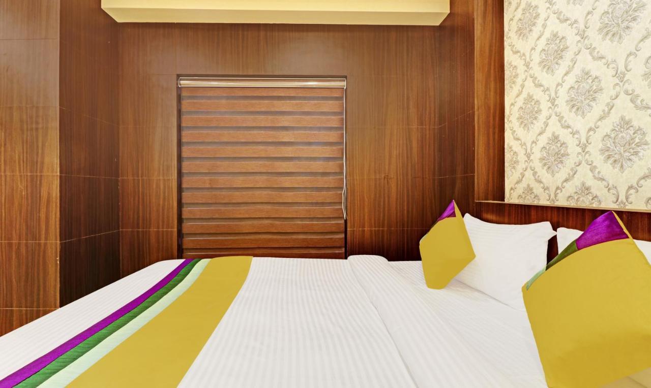 Itsy Hotels Sapphire Residency Manjeri Exteriör bild