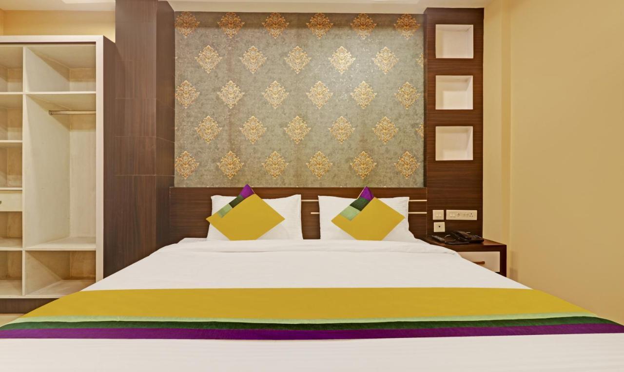 Itsy Hotels Sapphire Residency Manjeri Exteriör bild