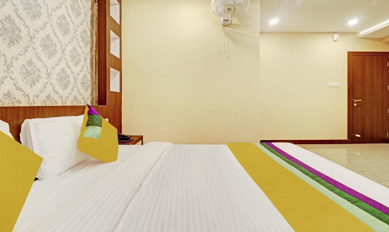 Itsy Hotels Sapphire Residency Manjeri Exteriör bild